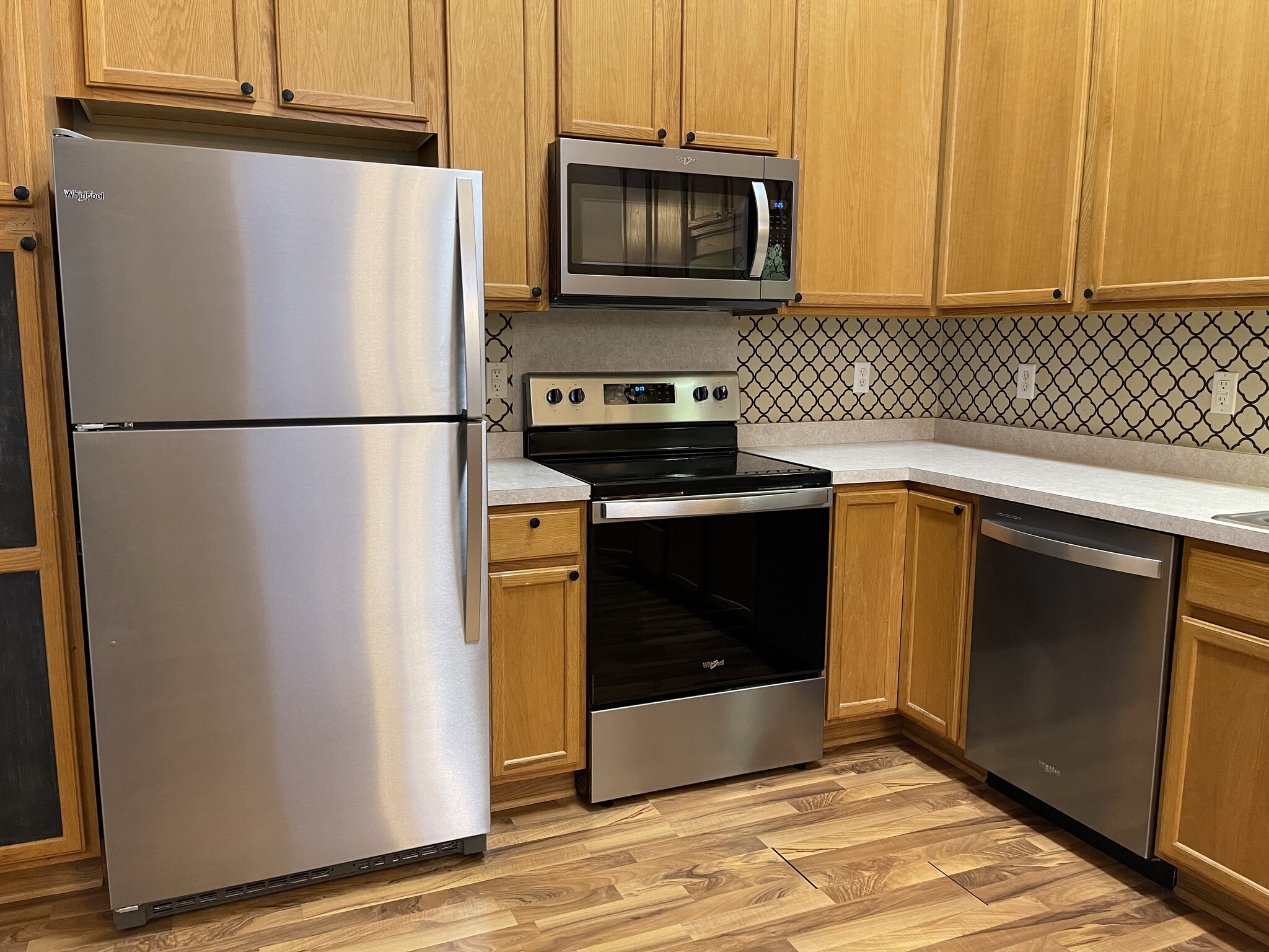 New kitchen appliances - 15115 Cimarron Ct