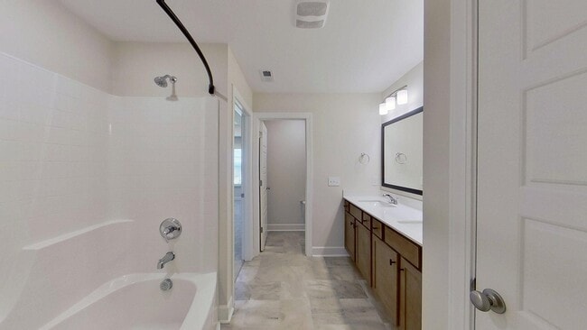 Building Photo - 327 Hollenbeck Pl
