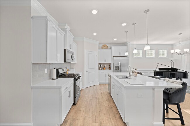 Building Photo - 758 Latrobe Dr