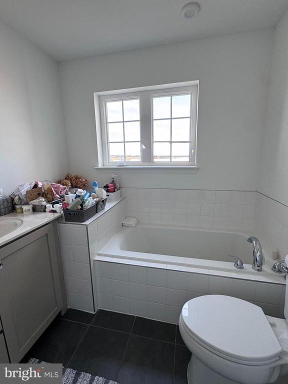 Building Photo - 26 Bitsy Rd