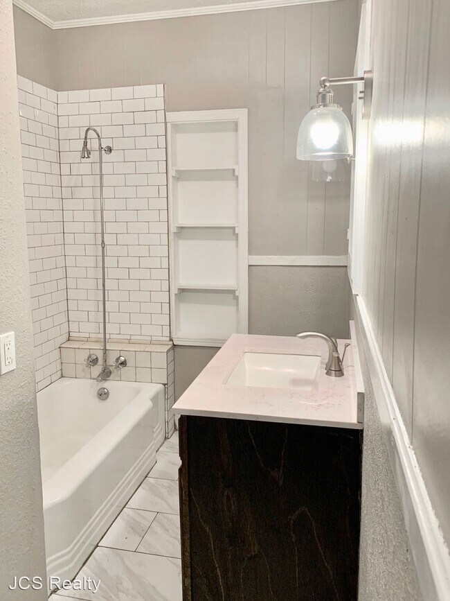 Building Photo - 3 br, 1 bath House - 538 Warner Ave