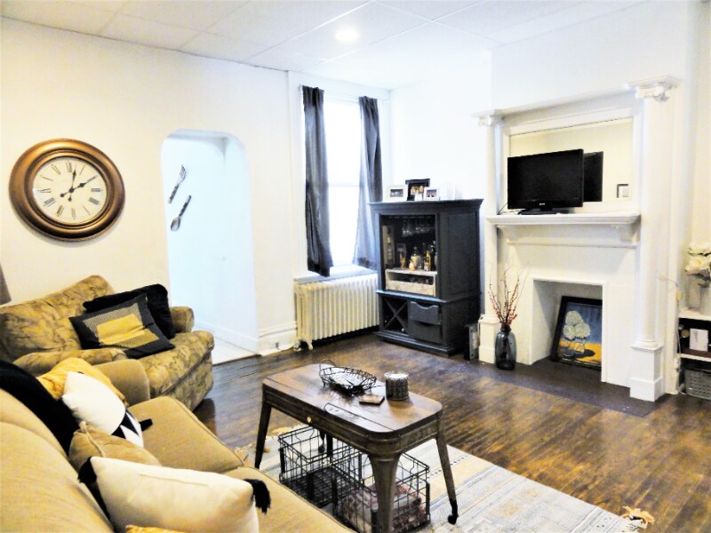 Building Photo - 5334 Howe St