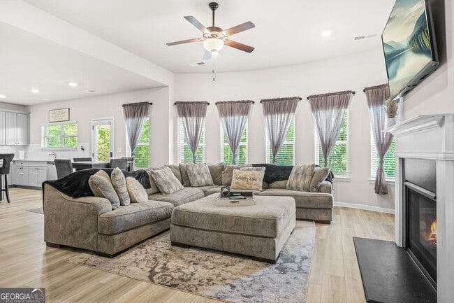 Building Photo - 361 Traditions Ln