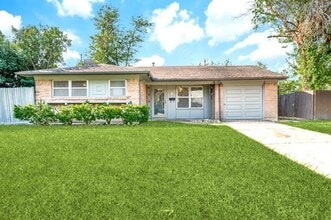 Building Photo - 530 Fairview Dr