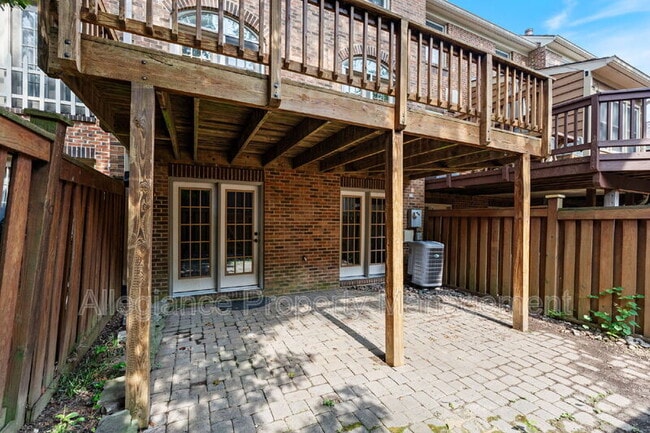 Building Photo - 3915 Green Look Ct