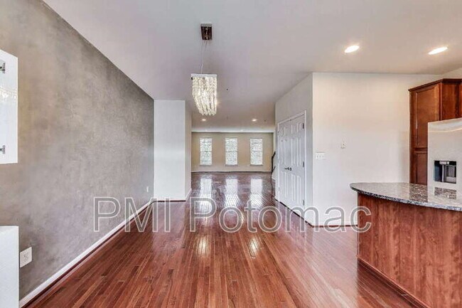 Building Photo - 2133 Little Sorrel Way
