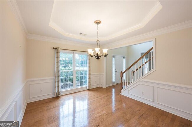 Building Photo - 2404 Gablewood Dr NE