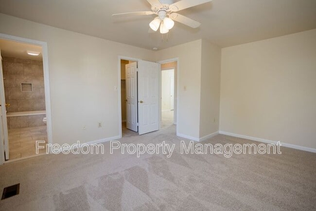 Building Photo - 8768 Tomislav St