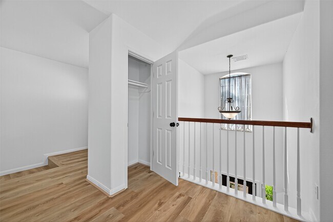 Building Photo - 17422 Bending Post Dr