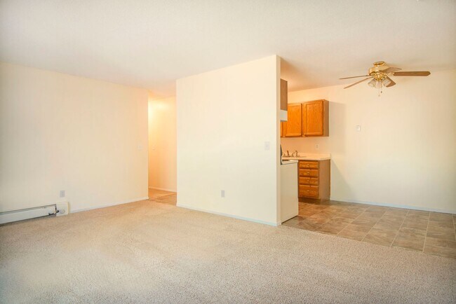 Interior Photo - Excelsior Manor Apartments