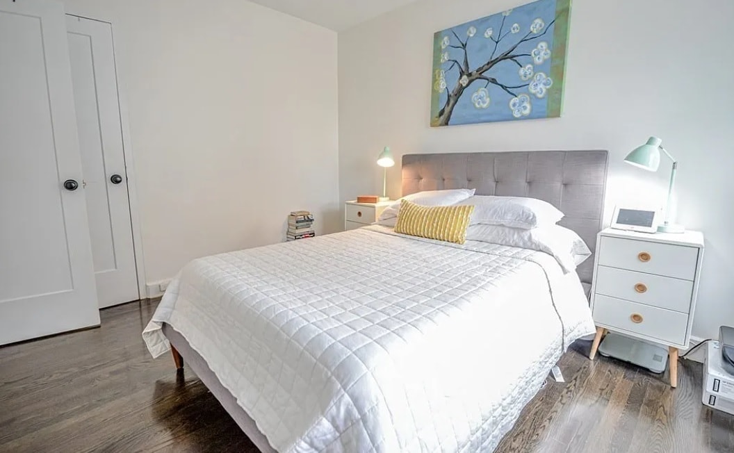 Building Photo - 8701 Jamaica Ave