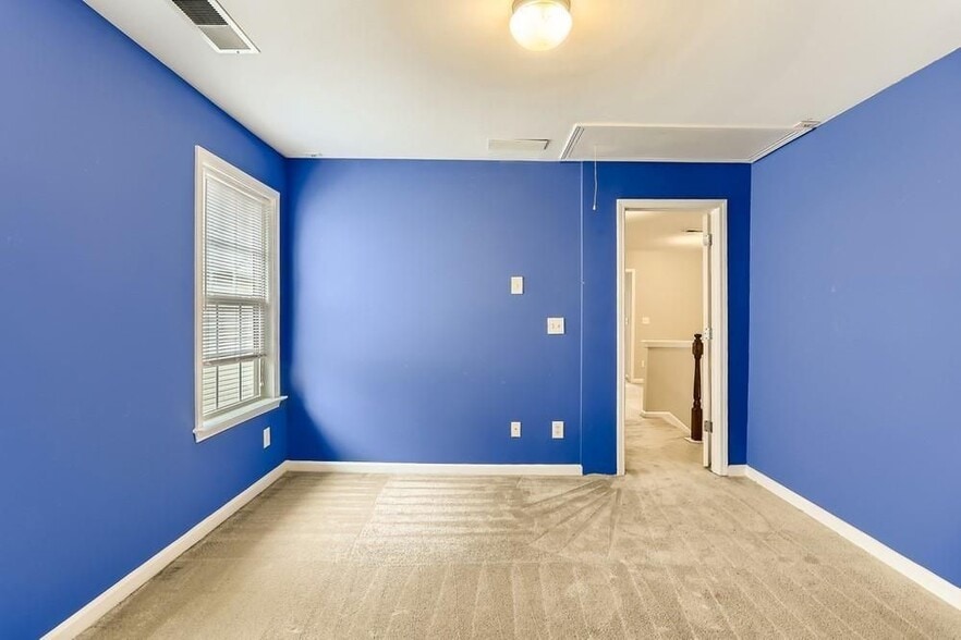 Building Photo - 2605 Gateview Ct