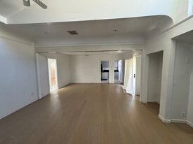 Building Photo - 2217 Selby Ave