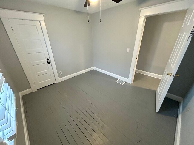 Building Photo - 2821 N New Jersey St