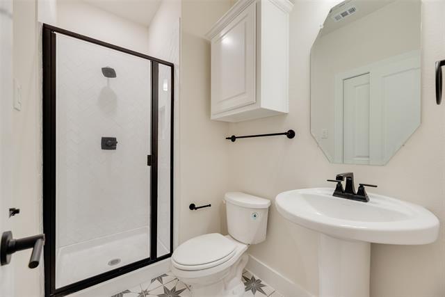 Building Photo - 9013 Wyndemere Ln