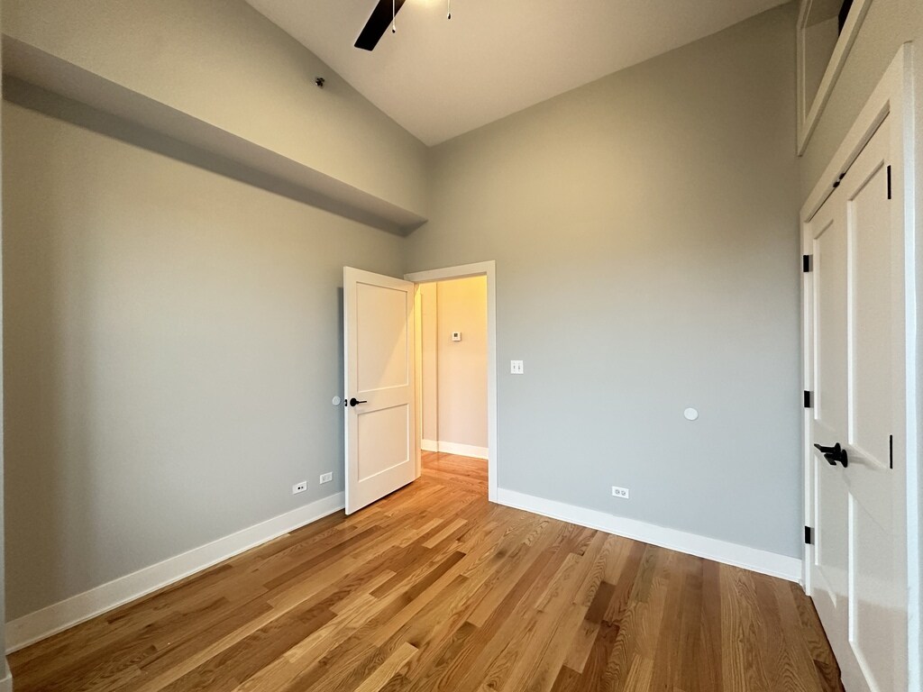 Building Photo - 3477 S Archer Ave