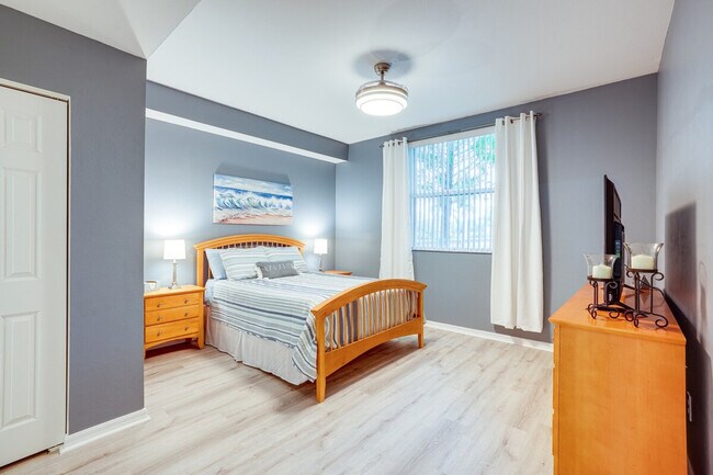 Building Photo - 15430 Bellamar Cir