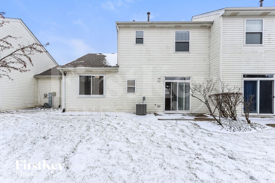 Building Photo - 7215 Bradley Dr