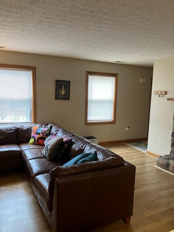 Plenty of room for everyone to enjoy! - 330 Warren St