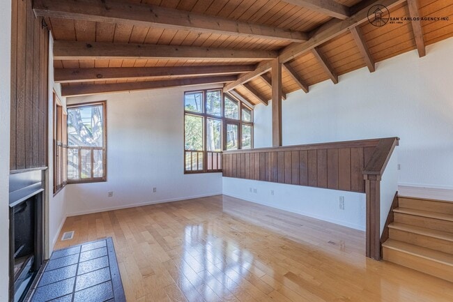 Building Photo - Three Bedroom Three Bath Home in Monterey with Ocean Views