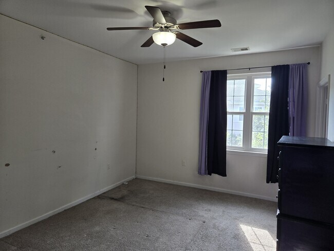 Building Photo - 2424 Chancery Ln