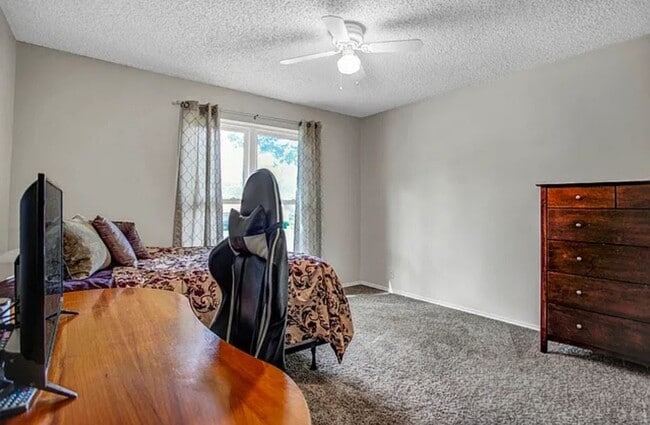 Building Photo - 13518 Cassia Way