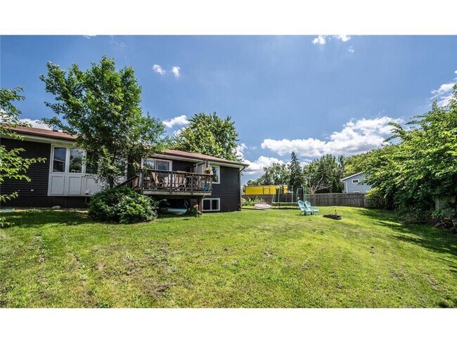 Building Photo - 1142 Cheery Ln NE