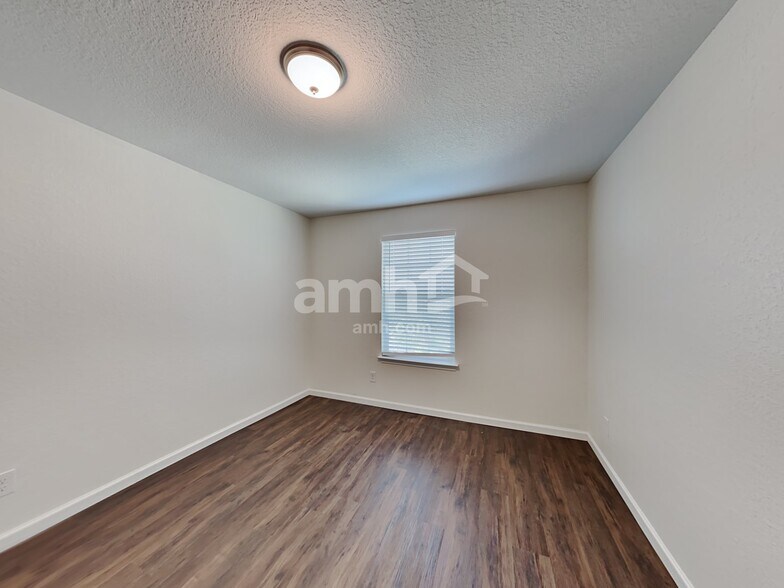 Building Photo - 2417 York Bend