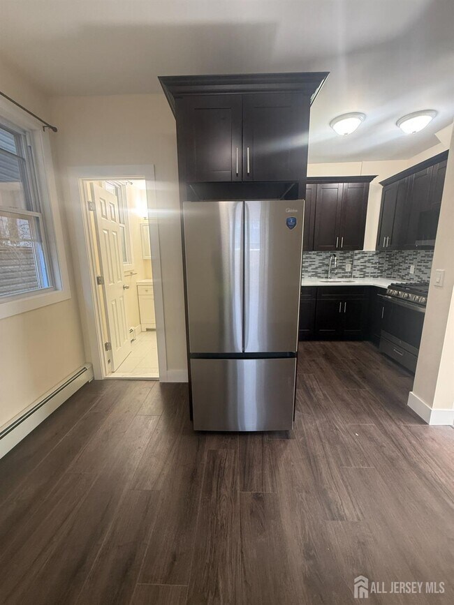 Building Photo - 205 Duncan Ave