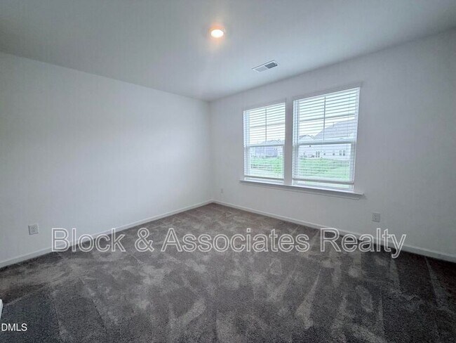 Building Photo - 611 Contento Ct