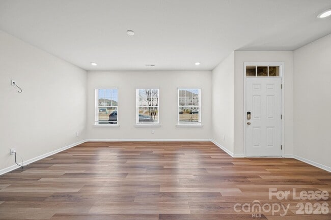 Building Photo - 410 Kenwood Vw