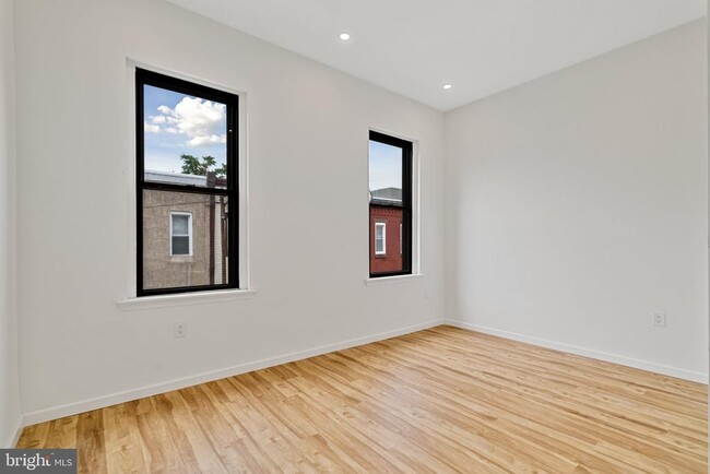 Building Photo - 1718 Edgley St