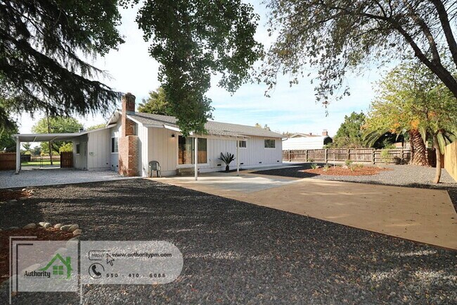 Building Photo - 155 Mary Ln