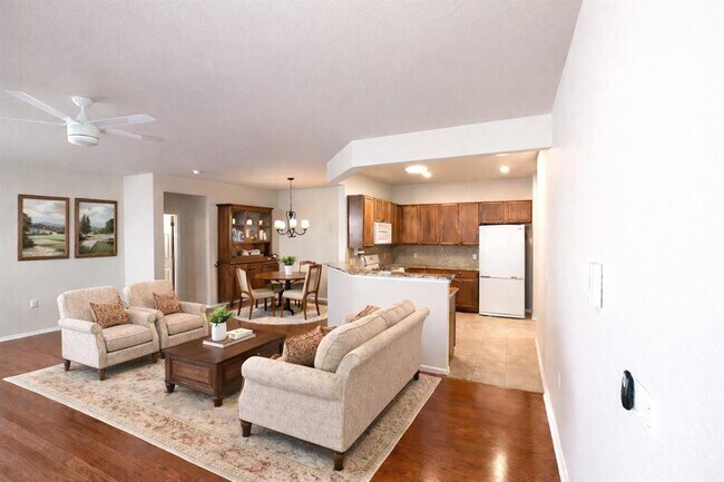 Building Photo - 233 Bonham Loop