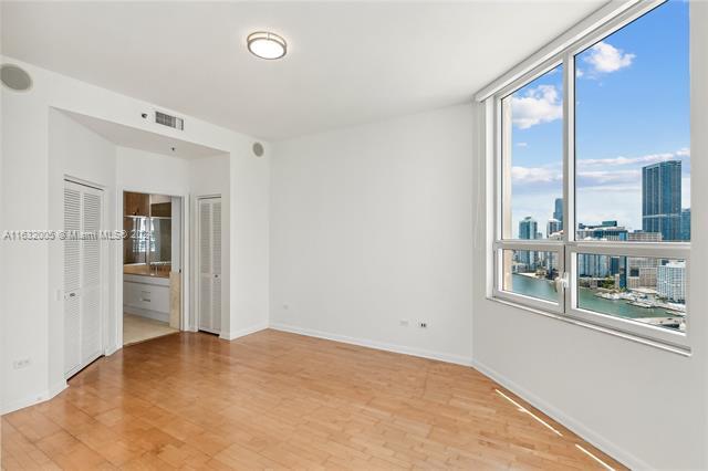 Building Photo - 808 Brickell Key Dr