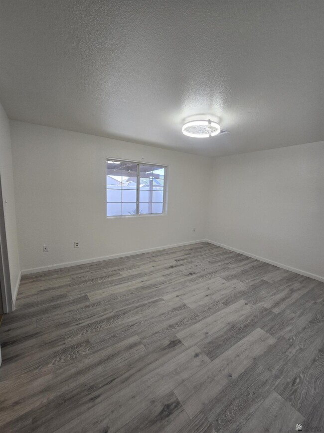 Building Photo - 417 San Juan Ln