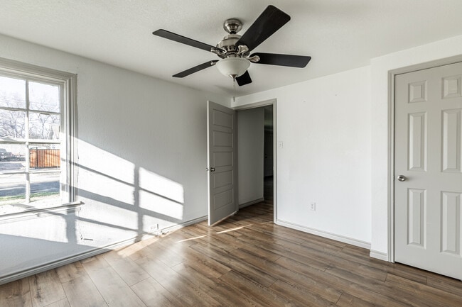 Building Photo - 1805 N 23rd St