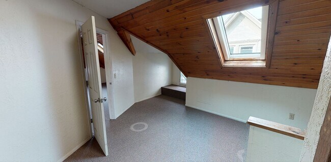 Building Photo - Bassett &amp; Wash, LLC 515 WW