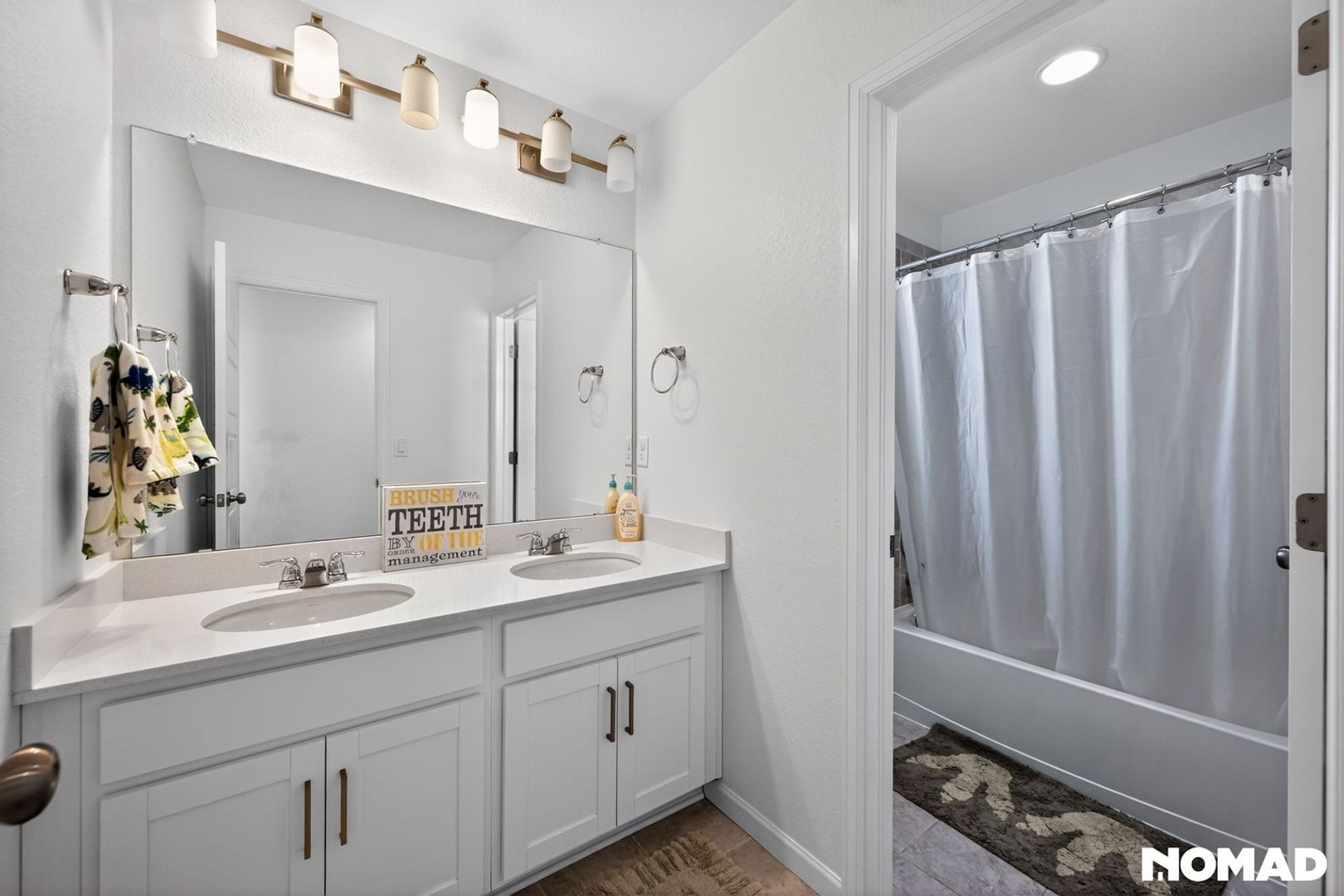 Building Photo - 8195 Monte Vista Cir