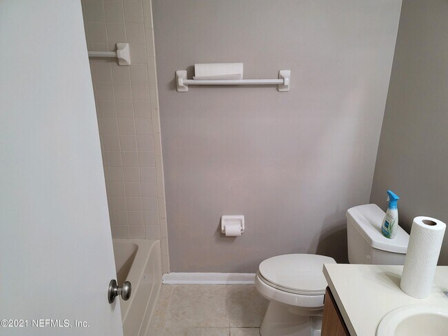 Building Photo - 5553 Greatpine Ln S