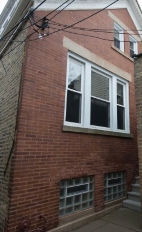 Primary Photo - 4118 N Western Ave