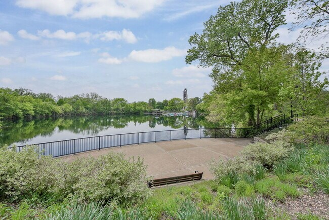 Building Photo - 536 S Main St