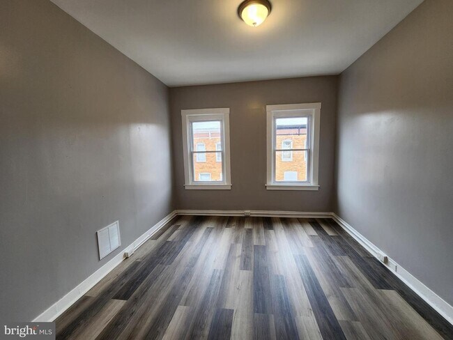 Building Photo - Spacious 3-Bedroom Baltimore Home with Fenced Patio