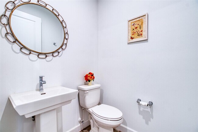 Building Photo - 10407 SW Aquila Wy