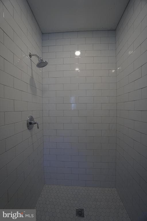 Building Photo - 164 Meehan Ave