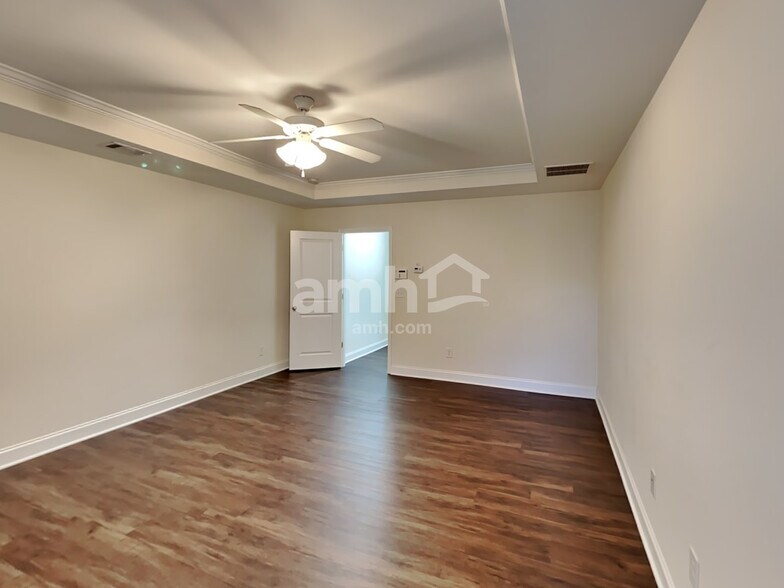 Building Photo - 2515 Beal St