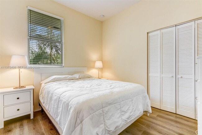 Building Photo - 1578 NE 110th St