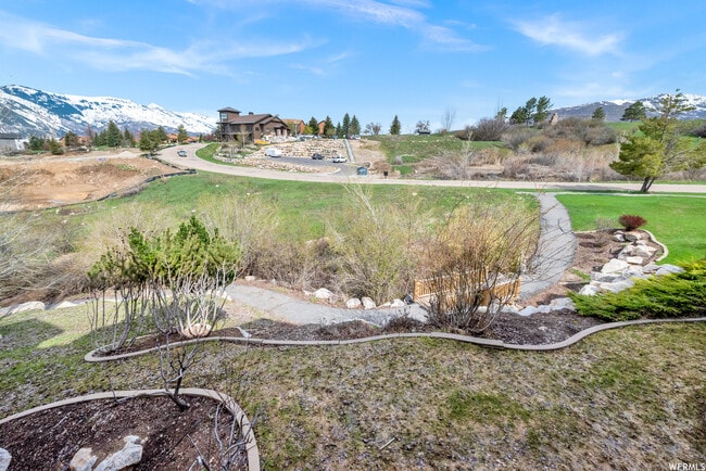 Building Photo - 3555 N Fox Run Dr