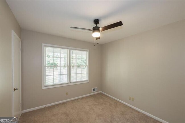 Building Photo - 4044 Forrestal Dr