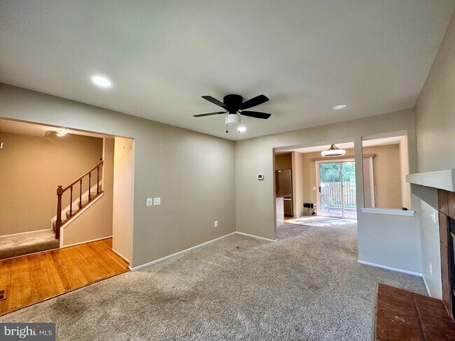 Building Photo - 6123 Martins Landing Ct